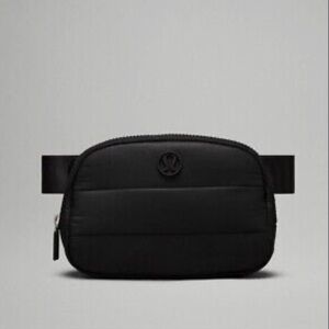Lululemon Everywhere Belt Bag - Wunder Puff